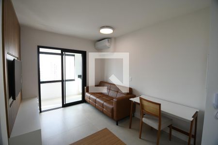Sala de kitnet/studio para alugar com 1 quarto, 46m² em Centro, Campinas