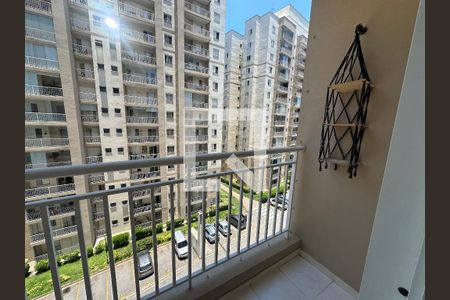 Varanda de apartamento à venda com 2 quartos, 61m² em Jardim Tupanci, Barueri