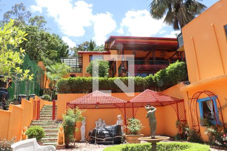 Casa de Condomínio para alugar com 7 quartos, 748m² em Vila Real Moinho Velho, Embu das Artes