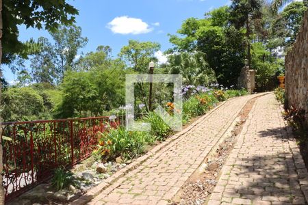 Casa de Condomínio para alugar com 7 quartos, 748m² em Vila Real Moinho Velho, Embu das Artes