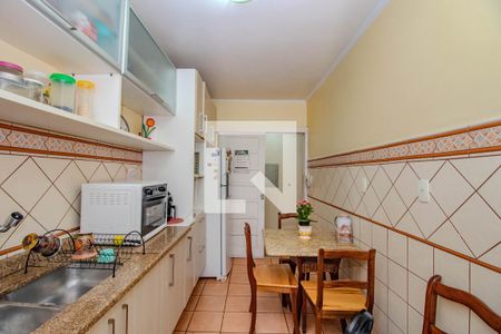 Cozinha e Área de Serviço de apartamento à venda com 3 quartos, 115m² em Petrópolis, Porto Alegre