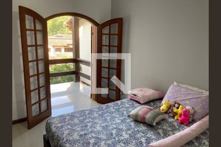 Casa à venda com 4 quartos, 369m² em Matapaca, Niterói