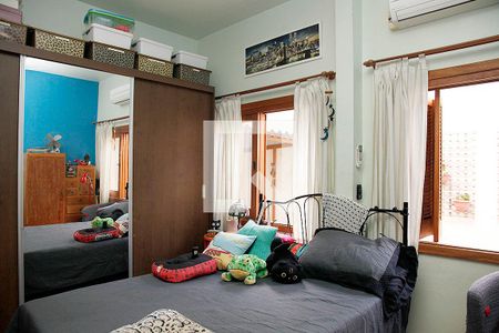 Quarto 2 de casa à venda com 2 quartos, 175m² em Santana, Porto Alegre