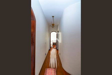 Corredor de casa para alugar com 6 quartos, 480m² em Alto Caiçaras, Belo Horizonte