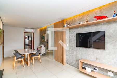 Sala 1 de apartamento à venda com 3 quartos, 180m² em Buritis, Belo Horizonte
