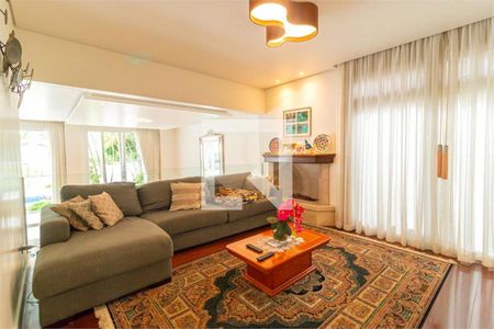 Casa à venda com 5 quartos, 356m² em Jardim Cordeiro, São Paulo