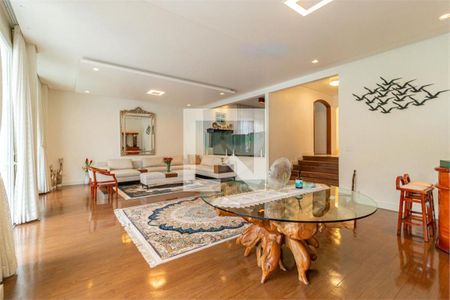 Casa à venda com 5 quartos, 356m² em Jardim Cordeiro, São Paulo