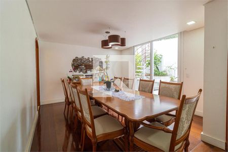 Casa à venda com 5 quartos, 356m² em Jardim Cordeiro, São Paulo