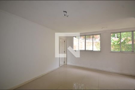 Sala de apartamento para alugar com 3 quartos, 140m² em Vila Valqueire, Rio de Janeiro