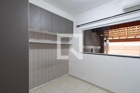Quarto de casa para alugar com 3 quartos, 130m² em Jardim Santa Catarina, Sorocaba