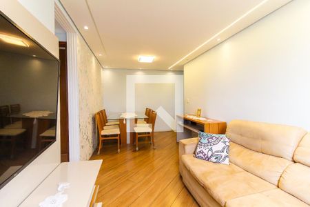 Sala de apartamento à venda com 2 quartos, 62m² em Vila Carmosina, São Paulo