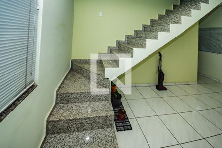 Casa para alugar com 4 quartos, 98m² em Botafogo (justinópolis), Ribeirão das Neves