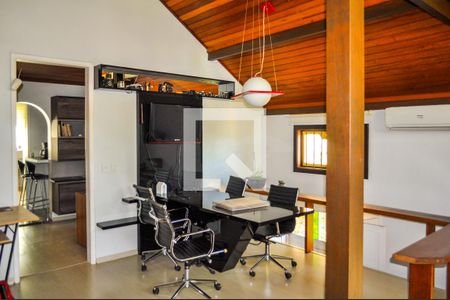 Casa à venda com 3 quartos, 674m² em Menino Deus, Porto Alegre