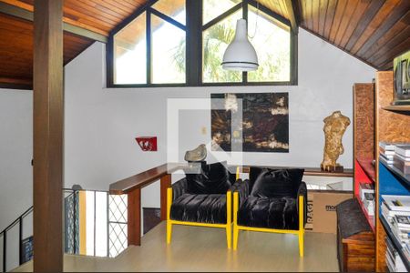 Casa à venda com 3 quartos, 674m² em Menino Deus, Porto Alegre