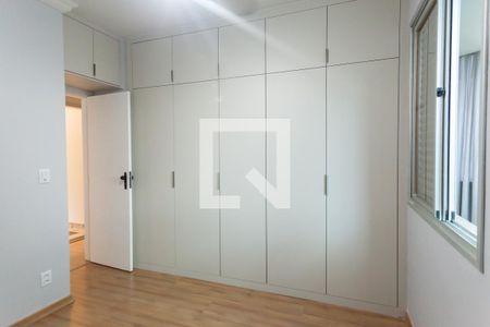quarto 1 de apartamento à venda com 3 quartos, 210m² em Buritis, Belo Horizonte