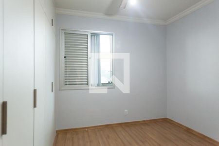 quarto 1 de apartamento à venda com 3 quartos, 210m² em Buritis, Belo Horizonte