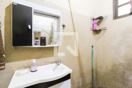 Banheiro de casa à venda com 1 quarto, 81m² em Guajuviras, Canoas