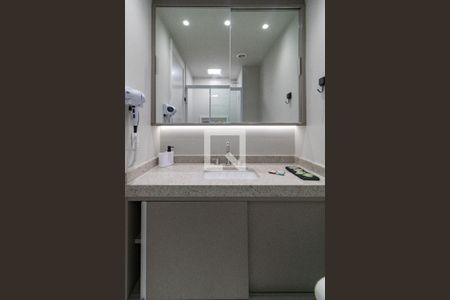 Banheiro de kitnet/studio à venda com 1 quarto, 25m² em Perdizes, São Paulo