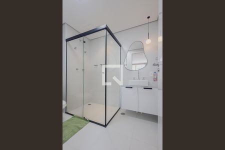 Banheiro de kitnet/studio à venda com 1 quarto, 26m² em Pinheiros, São Paulo