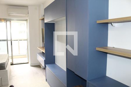 Cozinha de kitnet/studio para alugar com 1 quarto, 27m² em República, São Paulo