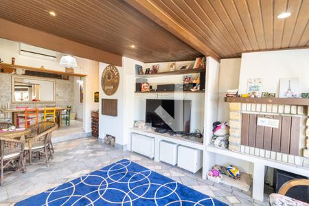Sala de casa de condomínio à venda com 3 quartos, 220m² em Nonoai, Porto Alegre