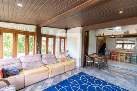 Sala de casa de condomínio à venda com 3 quartos, 220m² em Nonoai, Porto Alegre