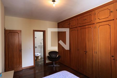Suíte de apartamento à venda com 5 quartos, 200m² em Lourdes, Belo Horizonte