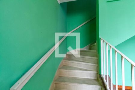 Escada de casa à venda com 2 quartos, 297m² em Jardim do Mar, São Bernardo do Campo