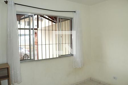 Sala de casa para alugar com 2 quartos, 72m² em Jardim Lina, Cotia