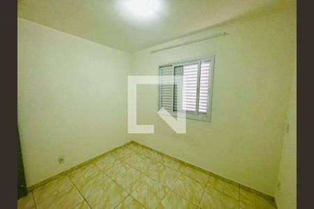 Quarto 1 de apartamento à venda com 2 quartos, 46m² em Jardim Flor da Montanha, Guarulhos