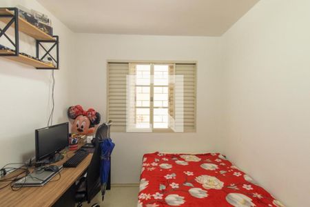 Quarto 2 de apartamento para alugar com 3 quartos, 100m² em Xaxim, Curitiba