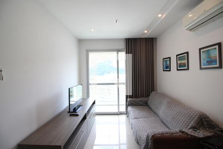Sala de apartamento para alugar com 1 quarto, 50m² em Jacarepaguá, Rio de Janeiro