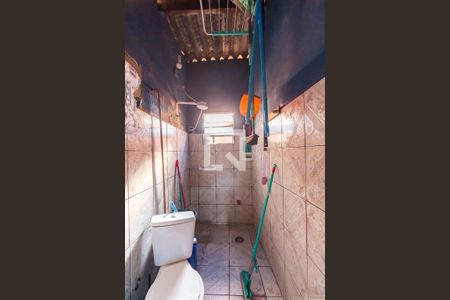 Banheiro  de casa à venda com 2 quartos, 50m² em Padroeira, Osasco