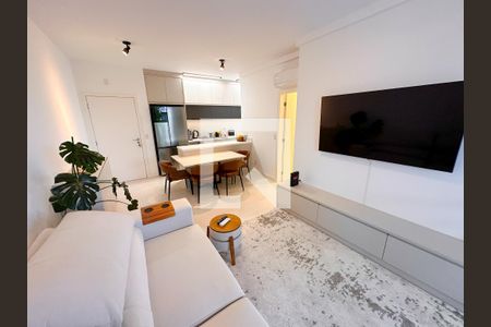 Sala de TV de apartamento para alugar com 2 quartos, 70m² em Cachoeira do Bom Jesus, Florianópolis