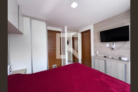 Suíte de casa de condomínio para alugar com 3 quartos, 150m² em Vargem Pequena, Rio de Janeiro