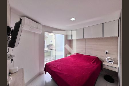 Suíte de casa de condomínio para alugar com 3 quartos, 150m² em Vargem Pequena, Rio de Janeiro