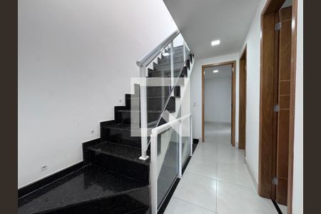 Corredor - Segundo Andar de casa de condomínio para alugar com 3 quartos, 150m² em Vargem Pequena, Rio de Janeiro