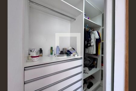 Suíte - Closet de casa de condomínio para alugar com 3 quartos, 150m² em Vargem Pequena, Rio de Janeiro