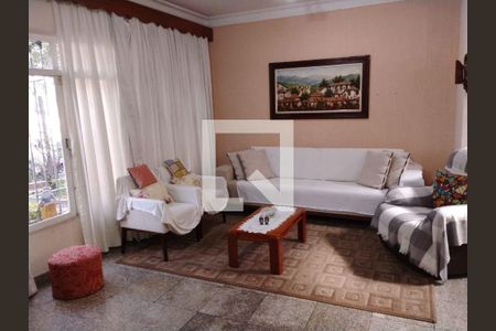 Casa à venda com 4 quartos, 300m² em Vila Guarani (Zona Sul), São Paulo