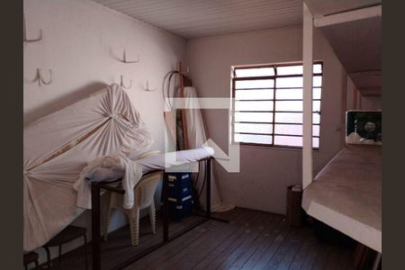 Casa à venda com 4 quartos, 300m² em Vila Guarani (Zona Sul), São Paulo