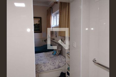 Casa à venda com 4 quartos, 300m² em Vila Guarani (Zona Sul), São Paulo