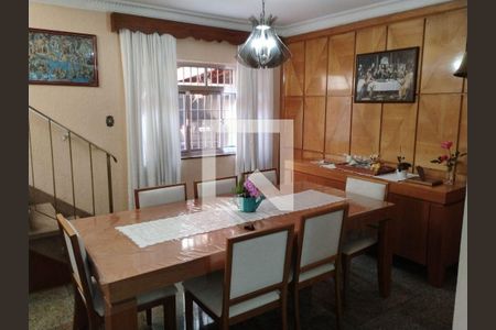 Casa à venda com 4 quartos, 300m² em Vila Guarani (Zona Sul), São Paulo