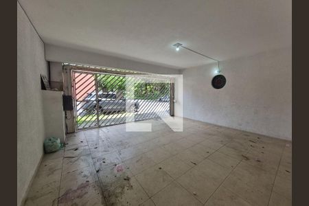 Casa à venda com 4 quartos, 164m² em Jardim Santos Dumont, São Paulo