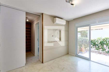 Casa à venda com 4 quartos, 152m² em Santo Amaro, São Paulo