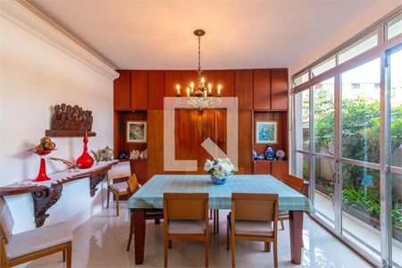 Casa à venda com 3 quartos, 269m² em Chácara Monte Alegre, São Paulo