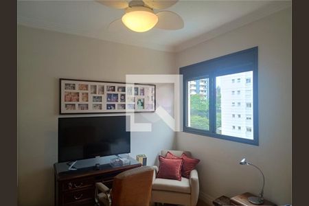 Apartamento à venda com 3 quartos, 226m² em Vila Suzana, São Paulo