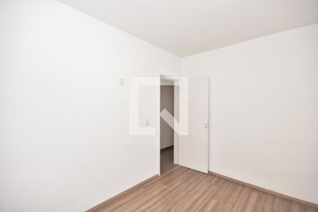 Quarto de apartamento à venda com 2 quartos, 68m² em Jardim Henriqueta, Taboão da Serra