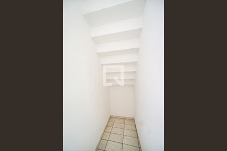 Despensa de casa para alugar com 2 quartos, 95m² em Chácara Califórnia, São Paulo