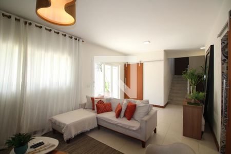 Sala 1 de casa de condomínio à venda com 4 quartos, 316m² em Taquara, Rio de Janeiro