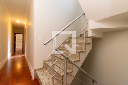 Corredor de casa para alugar com 6 quartos, 325m² em Vila Zelina, São Paulo